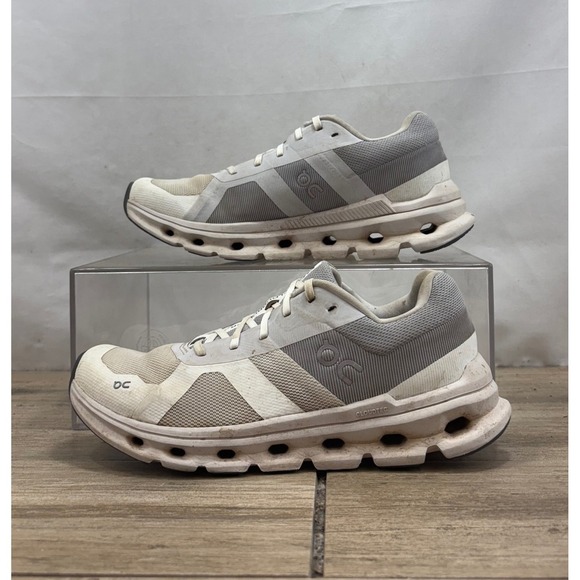 On Cloudrunner Women's Running Shoes Gray White Size 7 Swiss Engineering - Picture 2 of 10